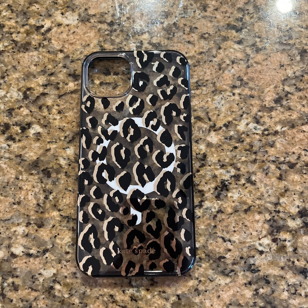 Kate Spade iPhone 14 Plus leopard print